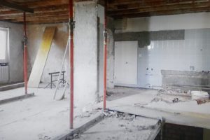 Umbau EFH Uitikon Gang OG Rohbau